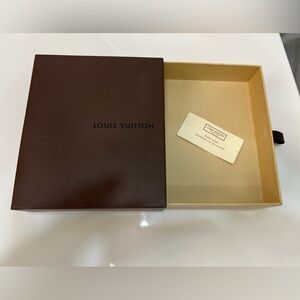 NWOT AUTH LOUIS VUITTON Gift Box with Tag - Brown and Tan Size Small